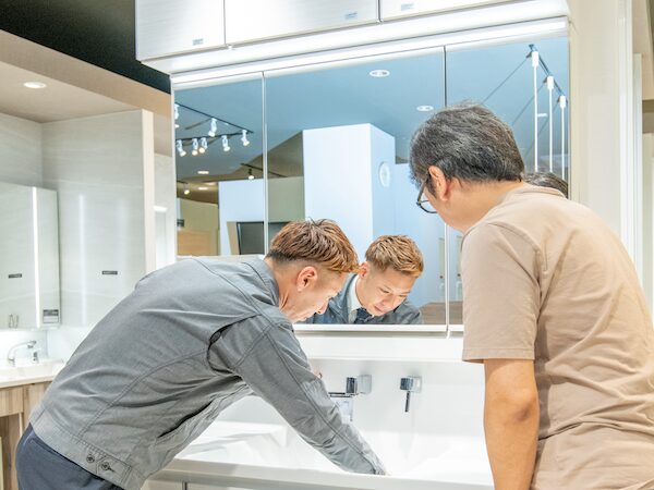 水まわりリフォーム時期の目安は?キッチン・お風呂・トイレ・洗面台の不調サインを解説_洗面台2
