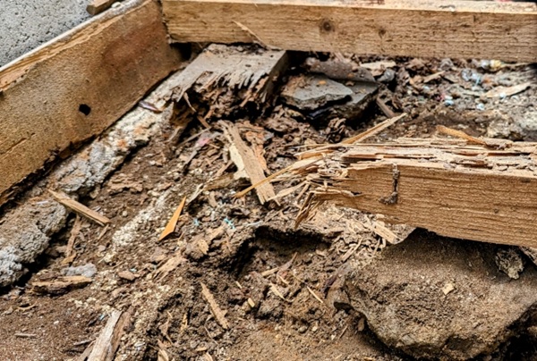 在来工法の浴室をユニットバスへ!快適なお風呂に生まれ変わるリフォーム術-木部の腐食