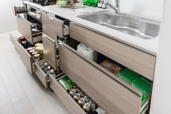 キッチン収納は開き戸？スライド？メリット・デメリットを徹底比較！-スライド