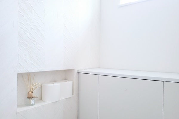 トイレをおしゃれにするリフォーム術｜内装・収納で差がつくポイント-ニッチ