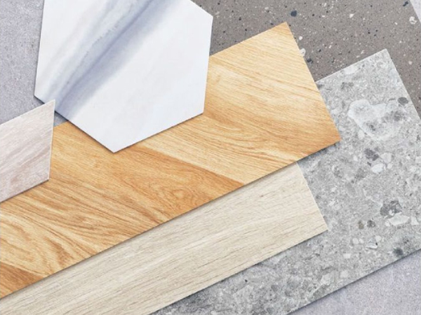 トイレをおしゃれにするリフォーム術｜内装・収納で差がつくポイント-フロアタイル