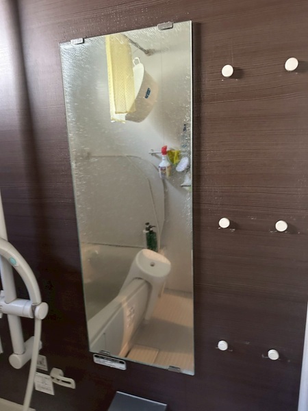 横浜市港南区-T様邸-浴室鏡-施工前