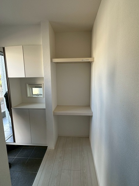 横浜市港南区-H様邸-玄関収納-施工前